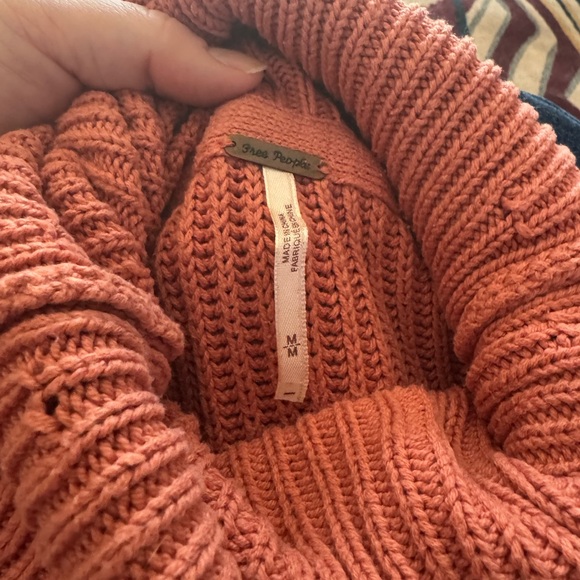 Cute oversized FP sweater! - Picture 5 of 5